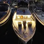 Ботель Classic Boat