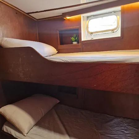 Bateau-hôtel Classic Boat *